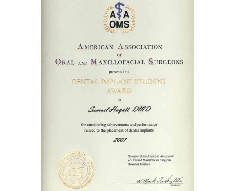 AAOMS Dental Implant Award